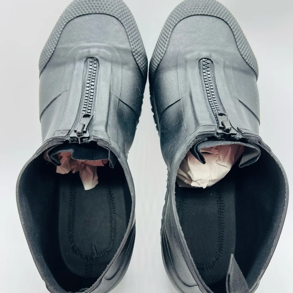 BOGS UNISEX ZIPPERED BLACK OVERSHOE SIZE 10 WATERPROOF COMPOSITE TOE NWOT - Picture 11 of 13